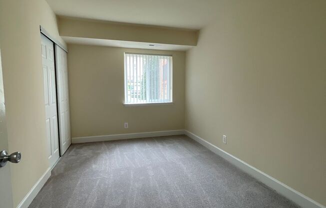 3 beds, 2 baths, 1,152 sqft, $2,350, Unit 14201 #104