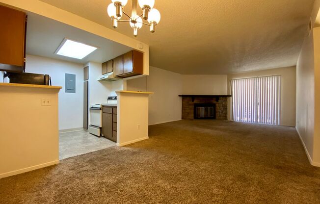 1 Bed 1 Bath Aurora Condo Located Near Cherry Creek Stat Park! Available NOW!!!