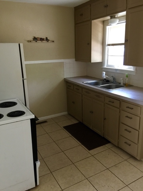 3 beds, 1 bath, $1,050