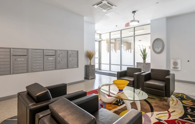 2 beds, 2 baths, $4,160, Unit 210