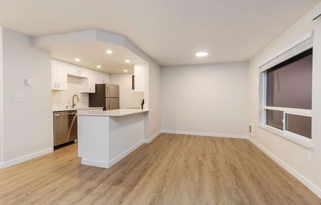 1 bed, 1 bath, 570 sqft, $2,145, Unit 40