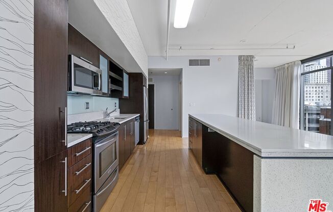 1 bed, 2 baths, 1,110 sqft, $4,000, Unit 815