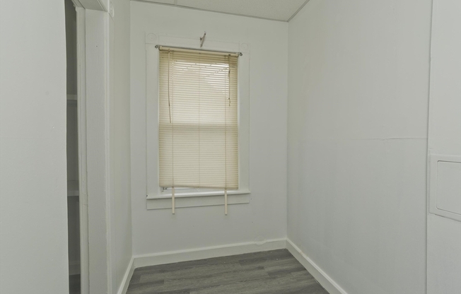 47 MOORELAND ST