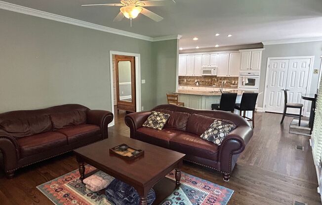 4 Bed | 2.5 Bath Furnished House in Morrisville with Lawncare included