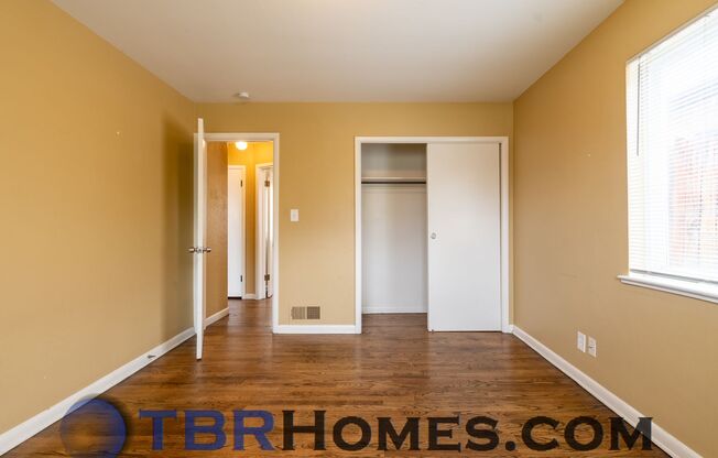 3 beds, 2 baths, $2,300