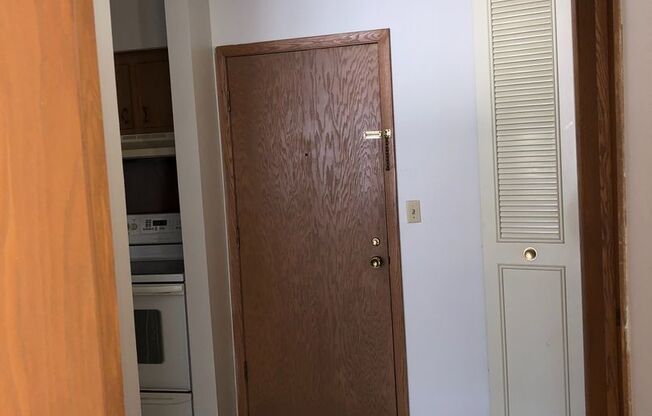 1 bed, 1 bath, $650