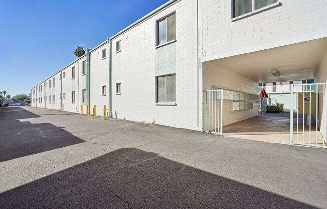 1 bed, 1 bath, 550 sqft, $1,549, Unit 44