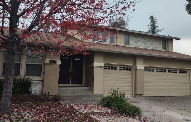 1617 Oakview Dr - Roseville 95661