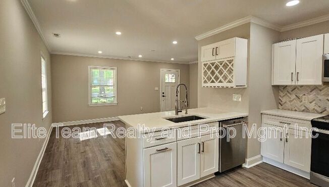 428 SYLVANIA AVE