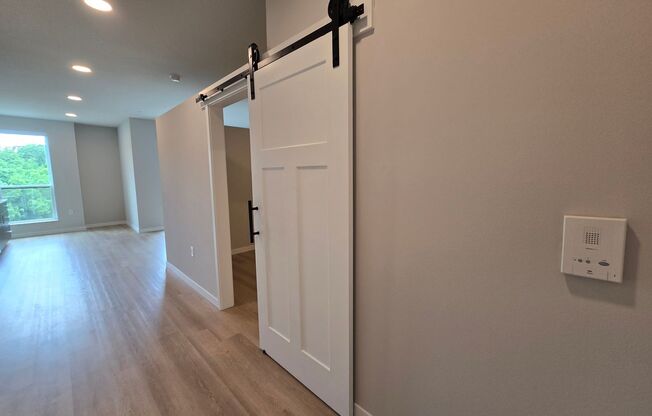 Studio, 1 bath, 612 sqft, $1,490, Unit 8421-223