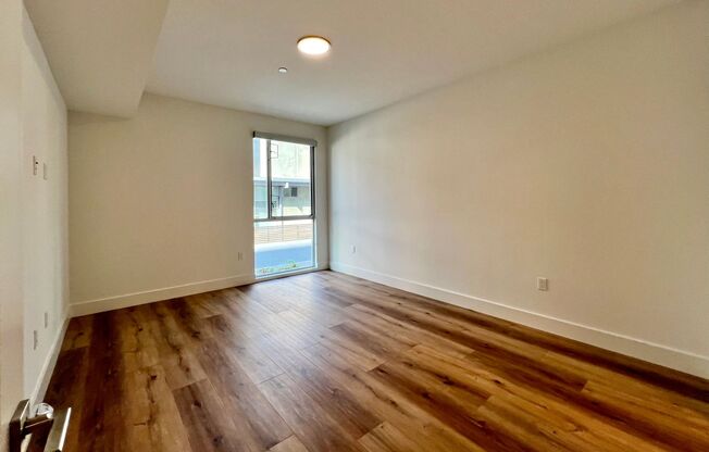 1 bed, 1 bath, 890 sqft, $3,240, Unit 210