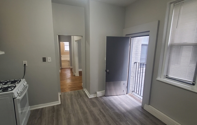 10 ABBOTTSFORD