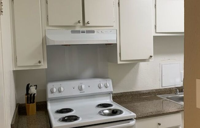 1 bed, 1 bath, 619 sqft, $1,195, Unit 2088
