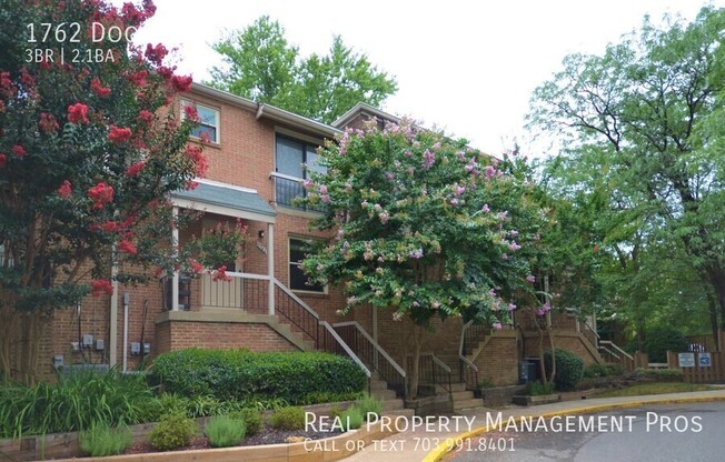 1762 DOGWOOD DR
