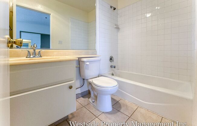 Studio, 1 bath, 350 sqft, $1,975, Unit 403