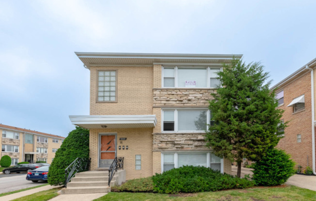 4600 N SAYRE AVE 