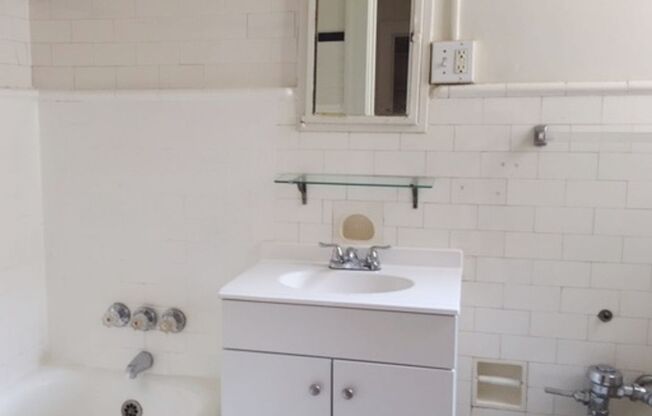 2 beds, 2 baths, 775 sqft, $1,875, Unit 610