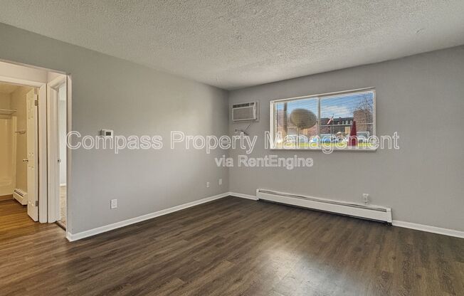 2422 36 ST SW