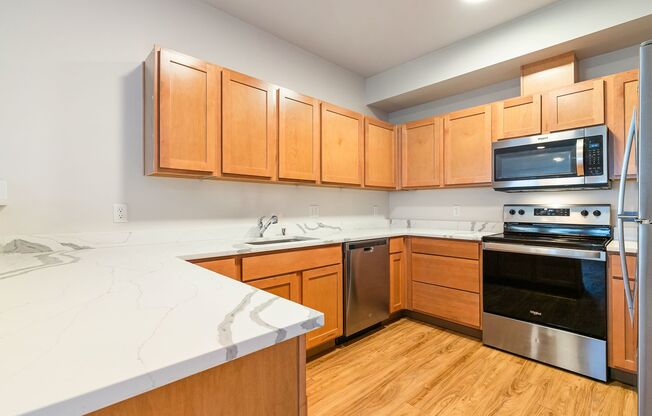 2 beds, 2 baths, 998 sqft, $2,100, Unit A102