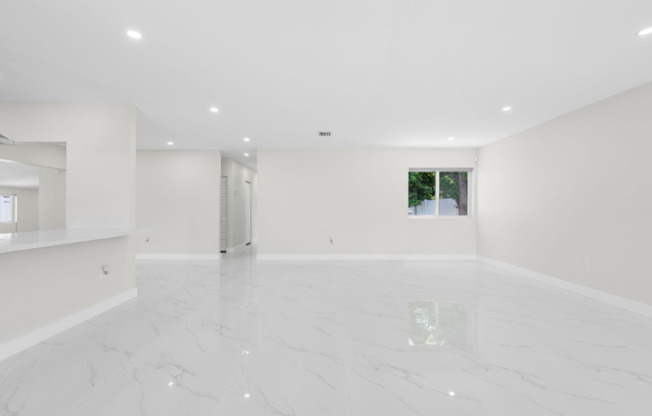 230 NW 33 TERRACE