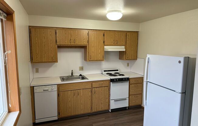 2 beds, 1 bath, 763 sqft, $1,350, Unit 2426-08