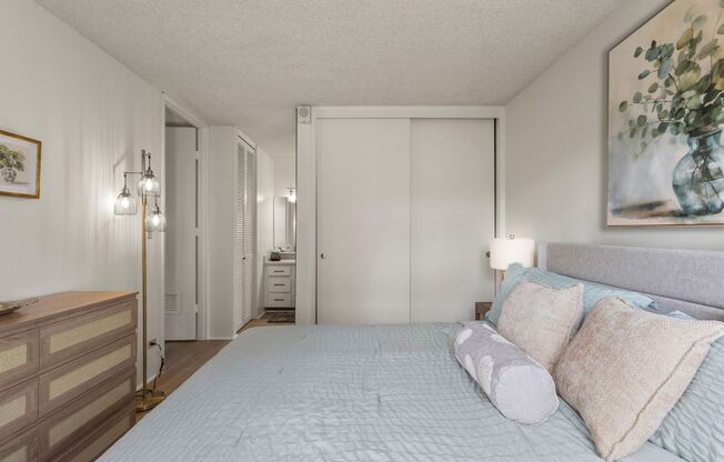 1 bed, 1 bath, $4,500, Unit #801