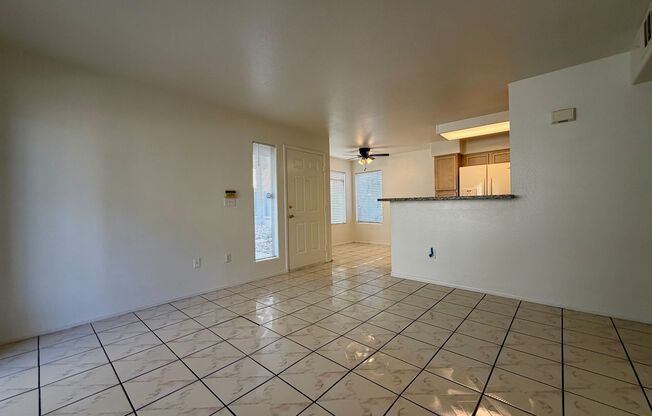 SE 2 bedroom condo in gated community
