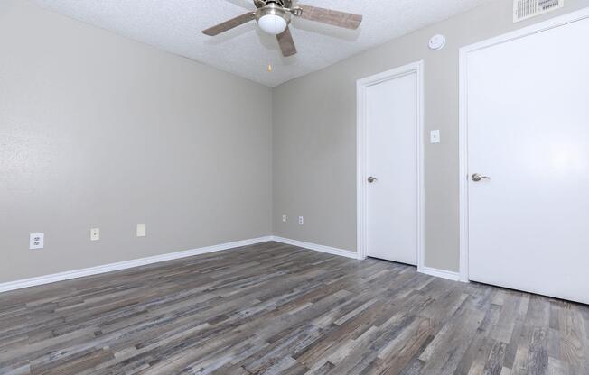 TWO BEDROOM APARTMENT FOR RENT IN LANCASTER, TEXAS
