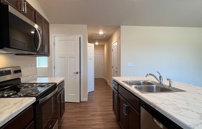 2 beds, 1 bath, 841 sqft, $1,499, Unit WT 405-18