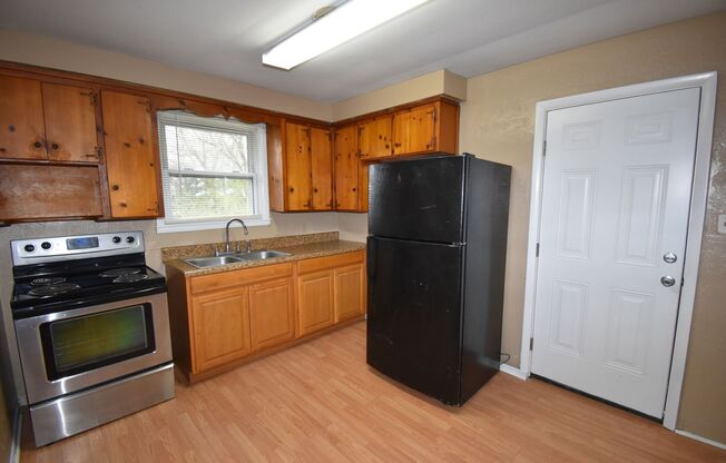 Circle Dr - 470 / 472 / 474