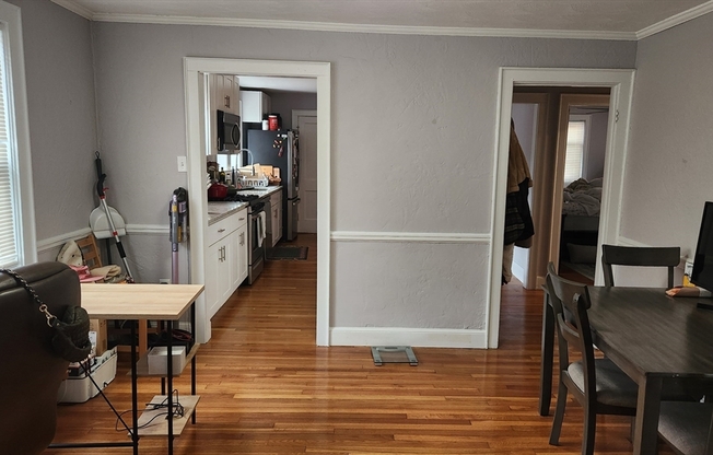 35 WOODSTOCK AVE