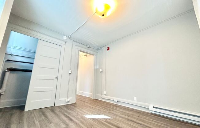 1 bed, 1 bath, 348 sqft, $1,150, Unit 101