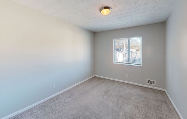 3 beds, 2.5 baths, 1,550 sqft, $1,427, Unit O-08