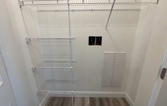 Studio, 1 bath, 302 sqft, $1,700, Unit 402