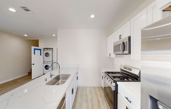 Newly Built (2022) 4BD/2BA