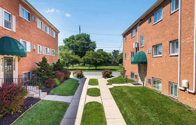 1 bed, 1 bath, 725 sqft, $1,350, Unit D12