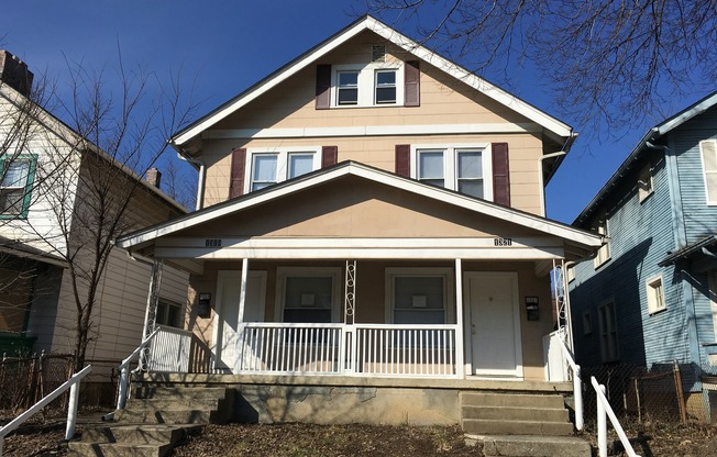 Welcome to this charming 3-bedroom, 1-bathroom house located in Columbus, OH! Move In By 10/01/24 and Get 1/2 Off 1st Month Rent!