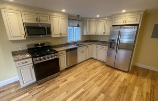 2 beds, 1 bath, 1,000 sqft, $2,500, Unit 10