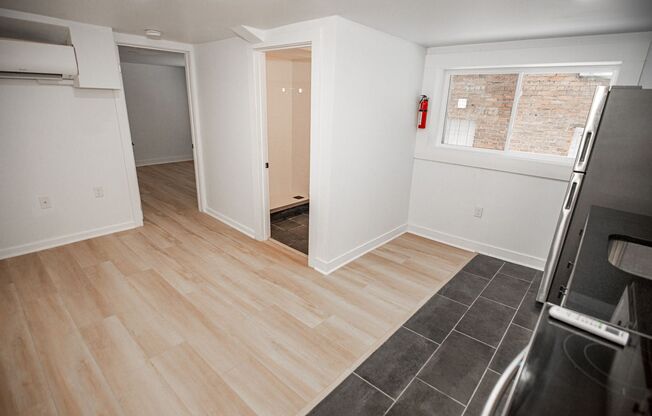 1 bed, 1 bath, 600 sqft, $899, Unit Unit 114