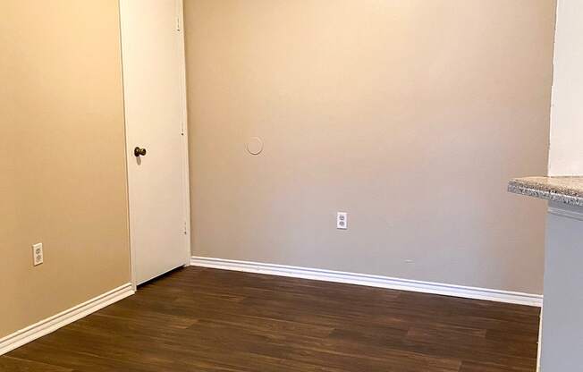 Dining area at Cobblestone Corners Apartment Homes, Nashville, TN, 37216