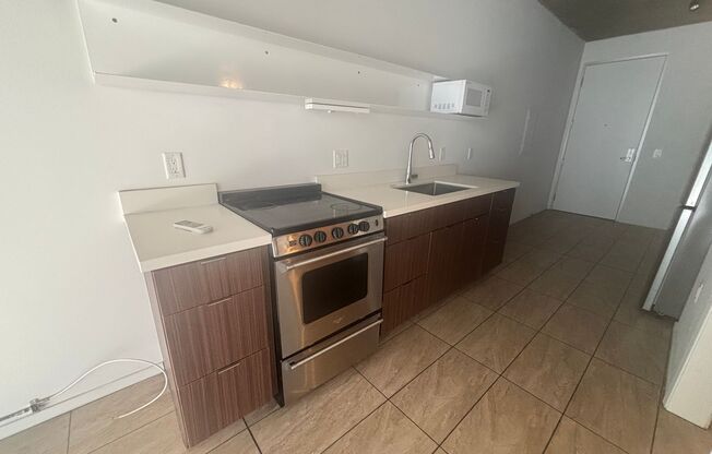 Studio, 1 bath, 382 sqft, $1,995, Unit 503