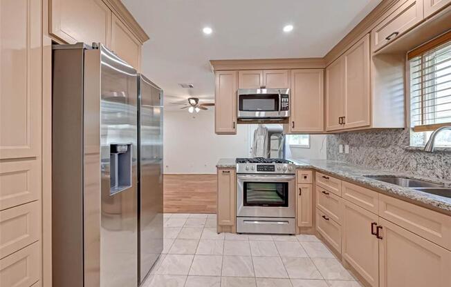 7614 BARBERTON DR