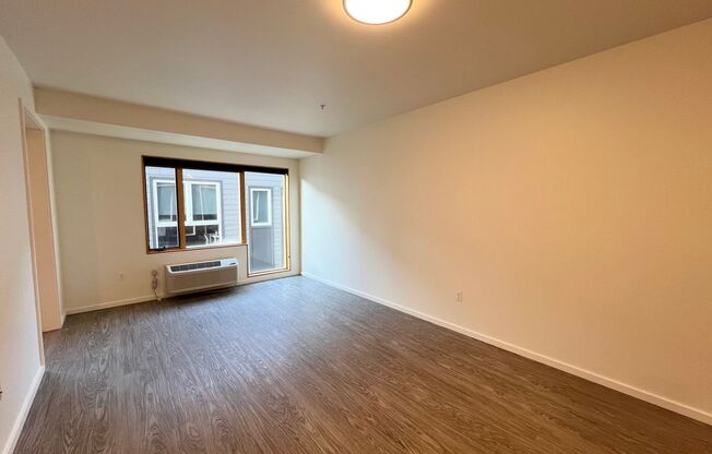 1 bed, 1 bath, 690 sqft, $1,519, Unit 304