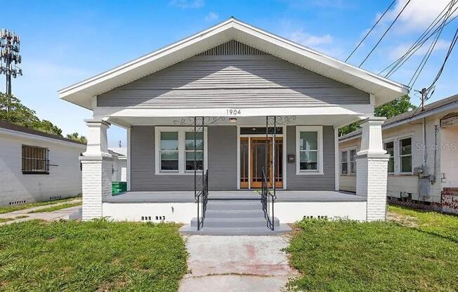 1904 N 25 ST