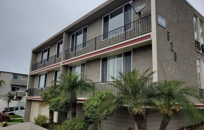 Manhattan Beach Blvd