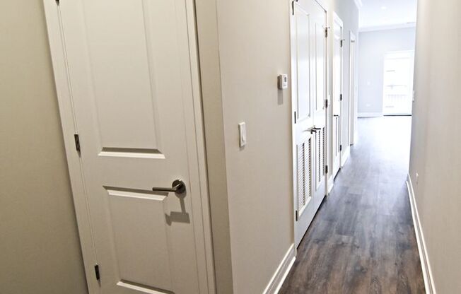 1 bed, 1 bath, 670 sqft, $2,750, Unit 927-206