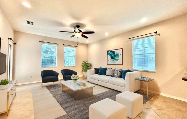 Luxury-living 4/Beds/3.5-Bath home in prestigious Highland Park!