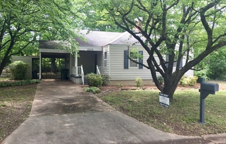 Attractive 2 Bedroom House with Fenced Yard