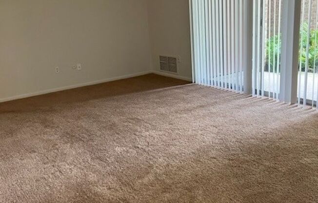 1 bed, 1 bath, 715 sqft, $1,575, Unit 00 - U- 2