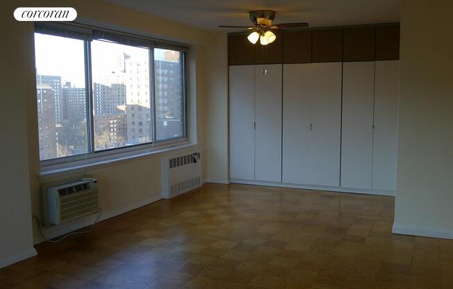 2 beds, 2 baths, 1,142 sqft, $6,400, Unit 18C